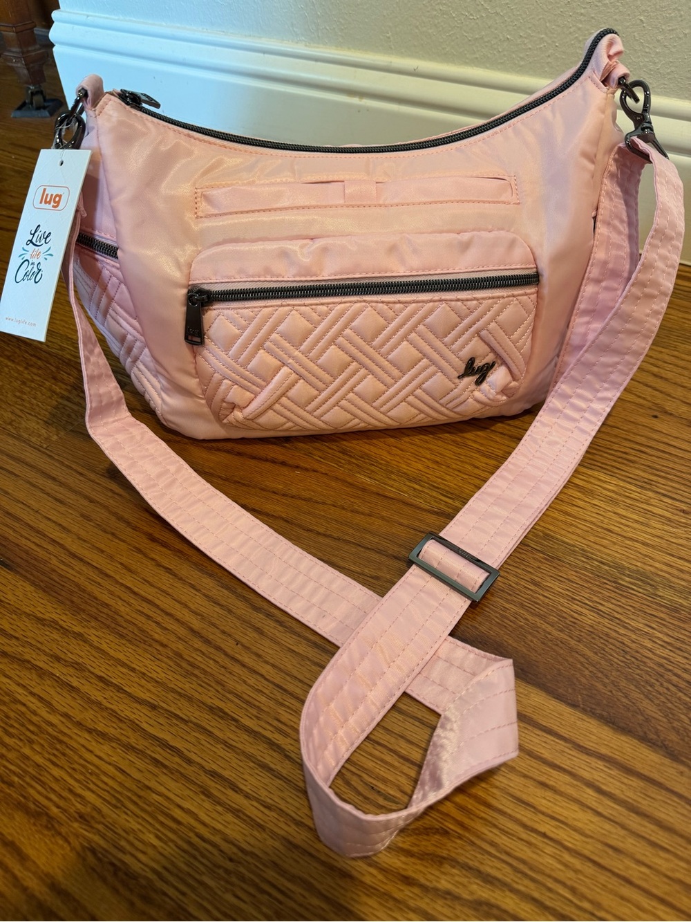 NWT Lug Cha Cha Crossbody in Bubble Pink!
